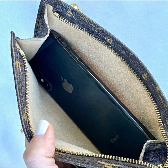 Authentic LOUIS VUITTON Pouch Purse Bag LV Purse Monogram Restored interior - Picture 8 of 10